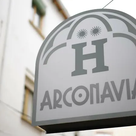 Arco Navia
