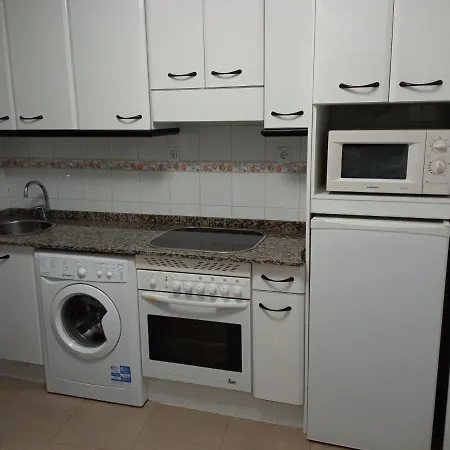 阿科纳维亚酒店 2* 纳维亚