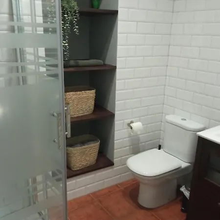 阿科纳维亚酒店 2*