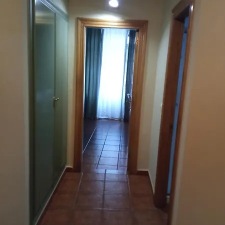 阿科纳维亚酒店 2*