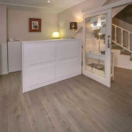 阿科纳维亚酒店