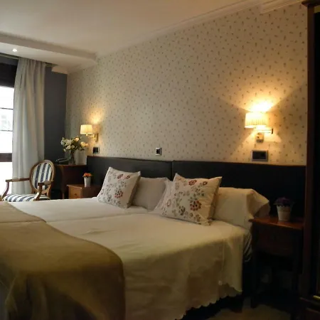 阿科纳维亚酒店